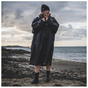 Dryrobe Advance Long Sleeve Change Robe V3 DR104V3 - Black / Red
